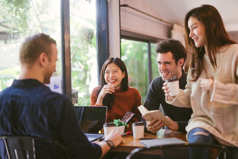 Las cafeterías universitarias quieren paliar la crisis con máquinas de vending