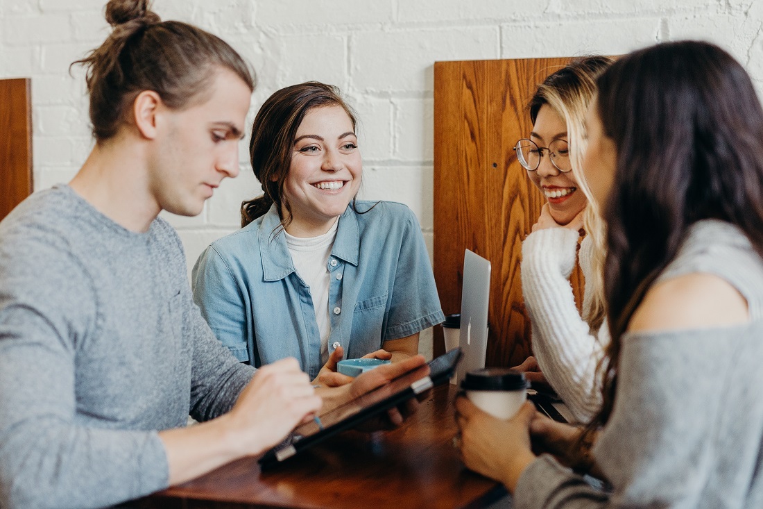 Universidades de Australia comenzarán a distribuir productos de higiene femenina a través de vending